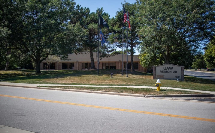 Pictures of Office property located at 1691 Woodlands Dr, Maumee, OH 43537 for sales - image #1
