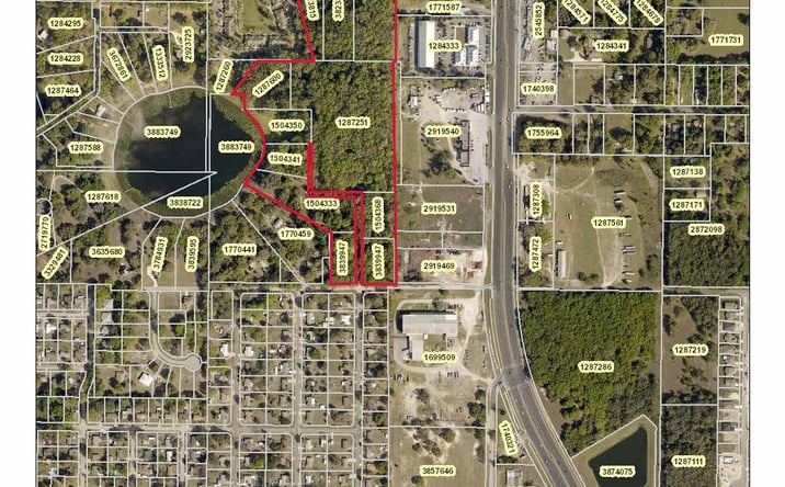 Pictures of Land property located at 36221 Fair Oaks Dr, Fruitland Park, FL 34731 for sales - image #1