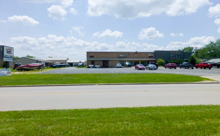 Pictures of Retail, Office, Industrial property located at 879 Bedford Rd, Morris, IL 60450 for sales - image #1