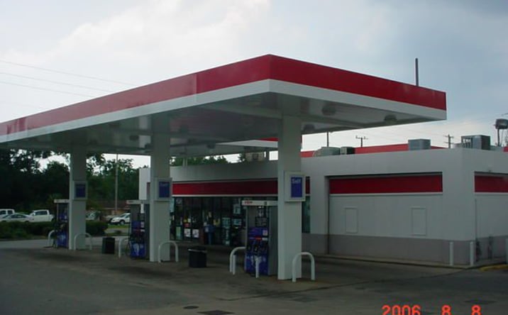 Pictures of Retail property located at 2800 W Fairfield Dr, Pensacola, FL 32505 for sales - image #1