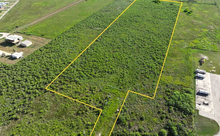 Pictures of Land property located at 373 N Blackburn Avenue, Port Lavaca, TX 77979 for sales - image #1