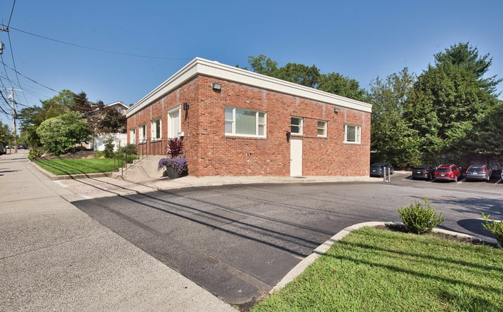 image of property at 121 PULASKI RD Kings Park NY 11754