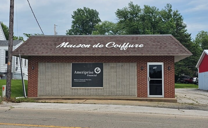 Pictures of Land, Office, Retail property located at 504 S 4th St, Ste. Genevieve, MO 63670 for sales - image #1