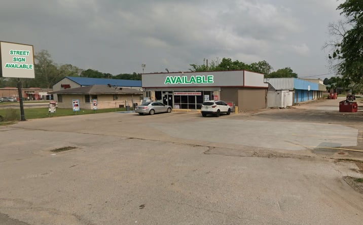 Pictures of Retail, Industrial property located at 2702 North Main Street, Liberty, TX 77575 for sales - image #1