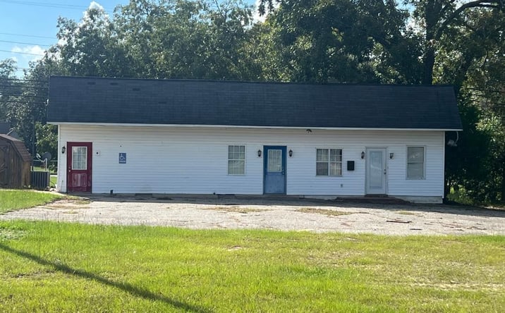 Pictures of Special Purpose property located at 408 N Grant Street, Fitzgerald, GA 31750 for sales - image #1
