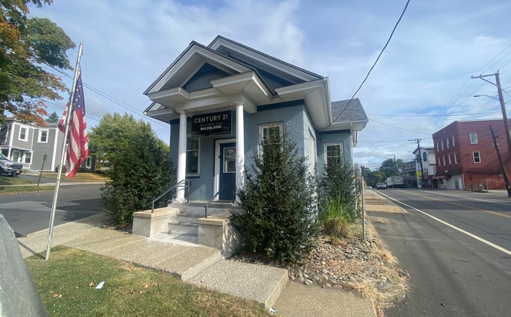 Pictures of Office property located at 1311 Rte 9W, Marlboro, NY 12542 for sales - image #1