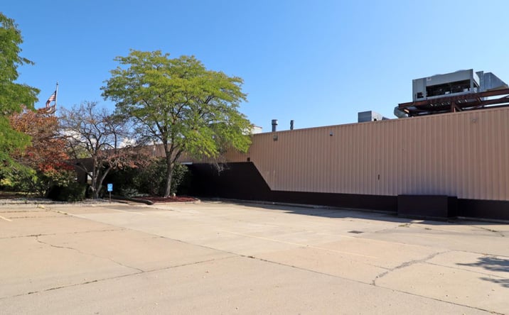 Pictures of Industrial property located at 50800 E Russell Schmidt Blvd, Chesterfield, MI 48051 for sales - image #1