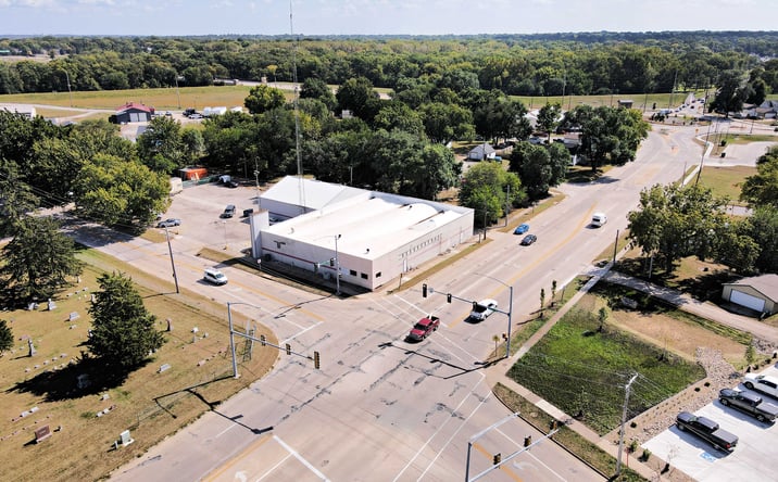 Pictures of Industrial, Mixed Use, Office, Retail property located at 1657 Falls Ave, Waterloo, IA 50701 for sales - image #1
