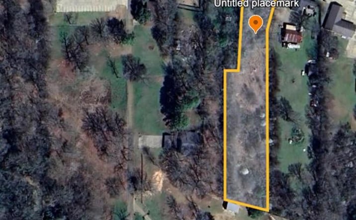 Pictures of Retail property located at 1308 E Ferguson Road, Mount Pleasant, TX 75455 for sales - image #1