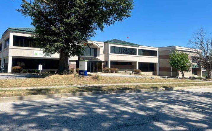 Pictures of Office property located at 9808 E. 66th Terr. & 9817 E. 66th St, Raytown, MO 64133 for sales - image #1