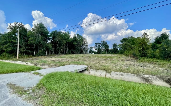 Pictures of Land property located at Lots 25 26 Terrace Avenue, Waveland, MS 39576 for sales - image #1