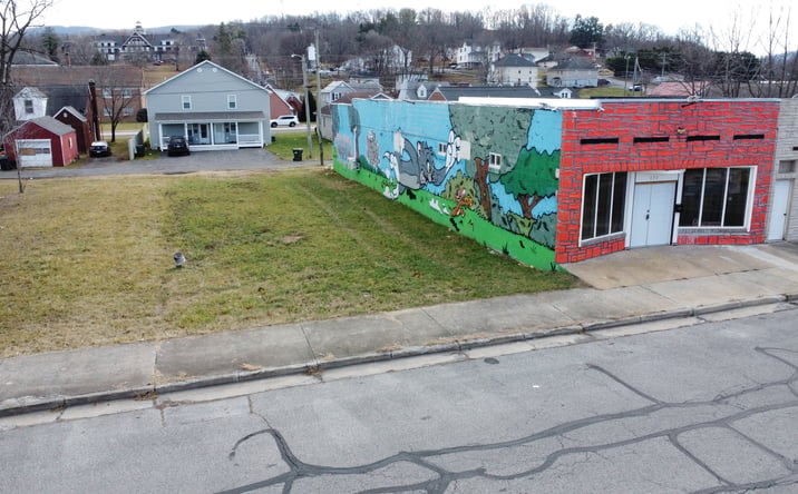 Pictures of Office, Retail, Self Storage property located at 430 N Commerce Ave, Waynesboro, VA 22980 for sales - image #1