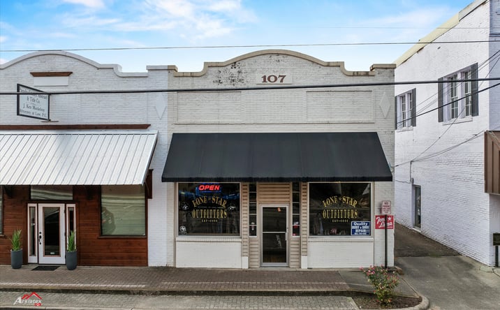 Pictures of Mixed Use, Office, Retail property located at 107 W Sabine St, Carthage, TX 75633 for sales - image #1