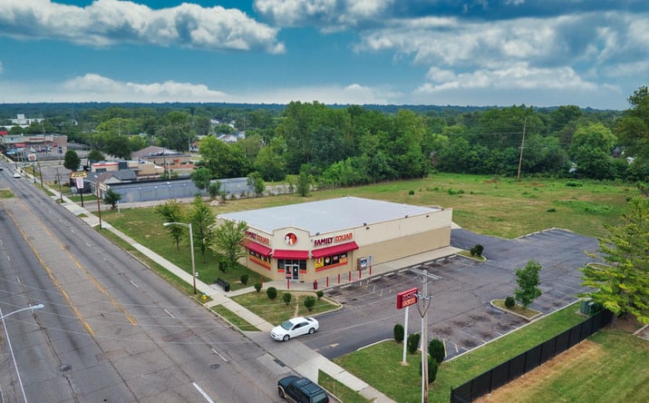 Pictures of Retail property located at 1028 N Gettysburg Ave, Dayton, OH 45417 for sales - image #1