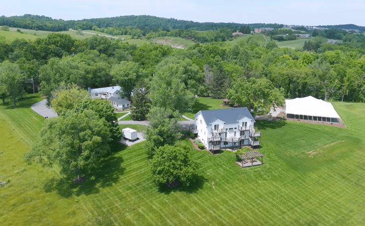 Pictures of Hospitality property located at 1329 Commerce Rd, Staunton, VA 24401 for sales - image #1