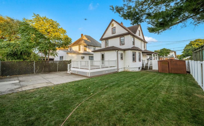 Pictures of Mixed Use property located at 13938 249th St, Rosedale, NY 11422 for sales - image #1