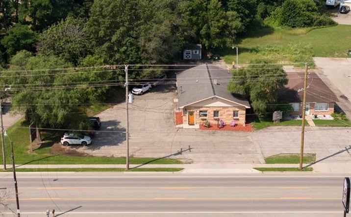 Pictures of Retail property located at 695 N 1st St, Harrison, MI 48625 for sales - image #1