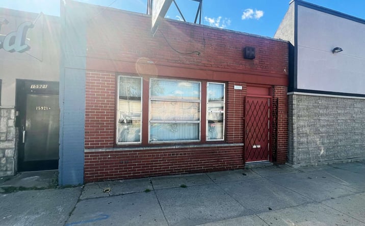 Pictures of Office property located at 15929 W 7 Mile Rd, Detroit, MI 48235 for sales - image #1