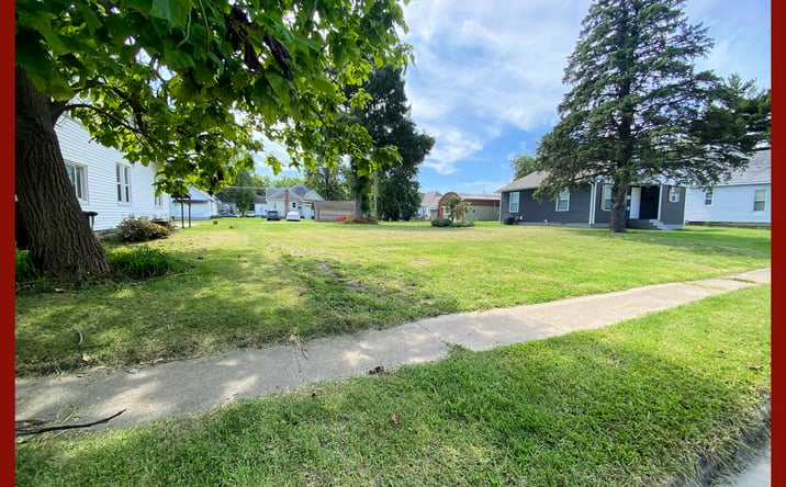 Pictures of Land property located at 610 E Jefferson St, Kirksville, MO 63501 for sales - image #1