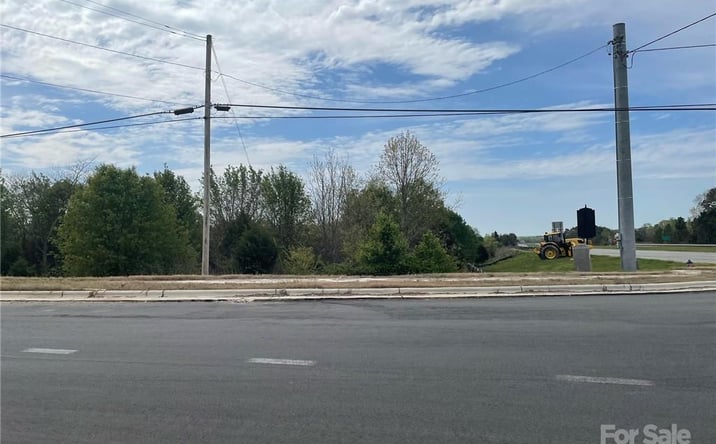 Pictures of Retail, Multifamily, Mixed Use property located at 5445 Mooresville Rd, Kannapolis, NC 28081 for sales - image #1