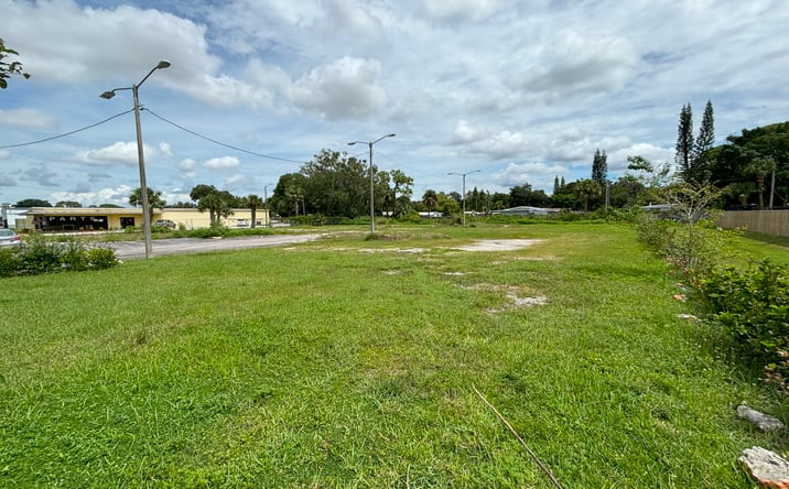 Pictures of Land property located at 7038 US-19, New Port Richey, FL 34652 for sales - image #1