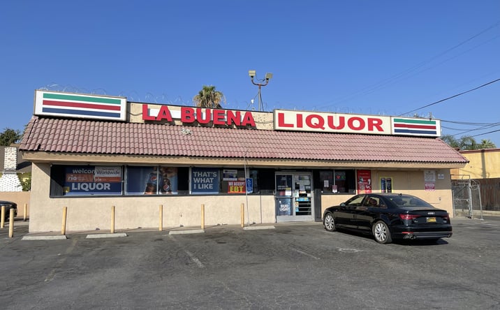 image of property at 1701 UNION AVE Bakersfield CA 93305-5648