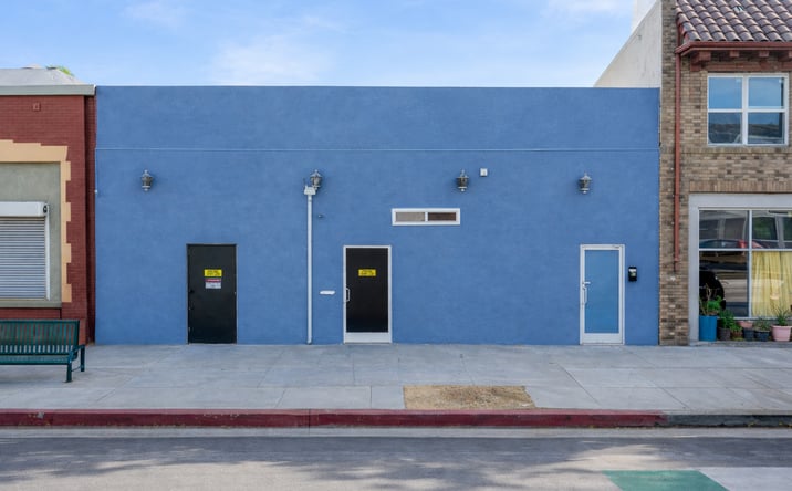 Pictures of Retail property located at 2602 W 54th St, Los Angeles, CA 90043 for sales - image #1