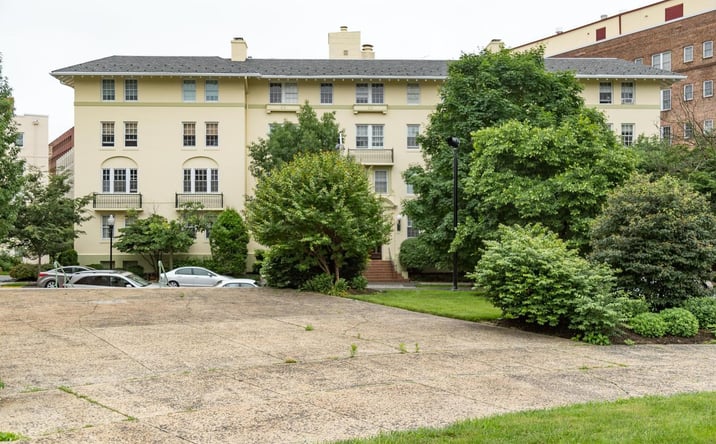Pictures of Office property located at 3401 Greenway, Baltimore, MD 21218 for sales - image #1