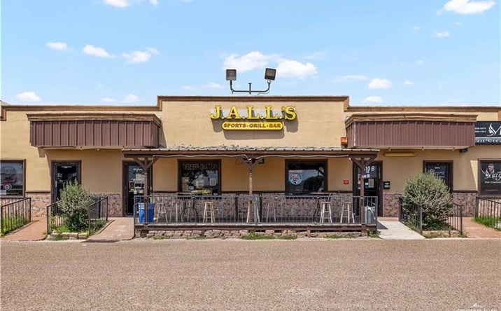 Pictures of Retail property located at 1810 W Griffin Parkway, Mission, TX 78572 for sales - image #1
