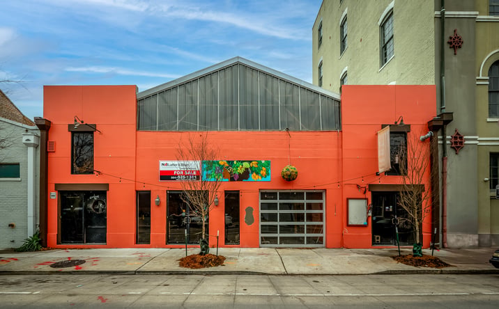 Pictures of Retail, Office, Mixed Use property located at 527 Julia St, New Orleans, LA 70130 for sales - image #1