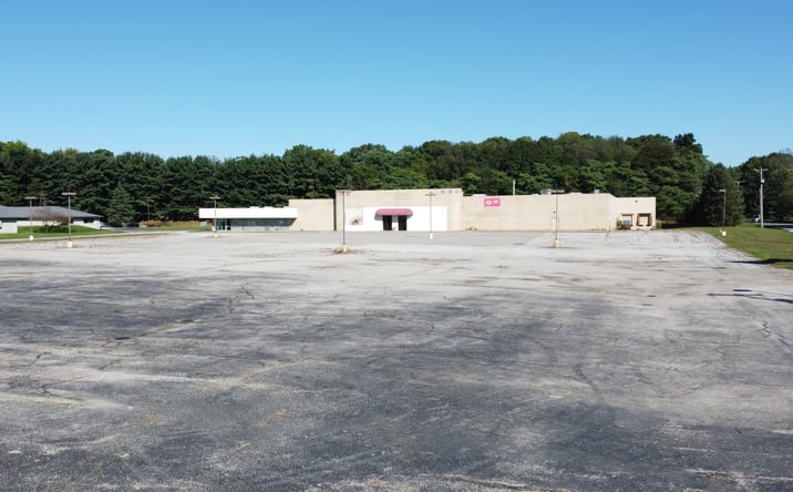 Pictures of Retail property located at 7207 Grape Rd, Granger, IN 46530 for sales - image #1