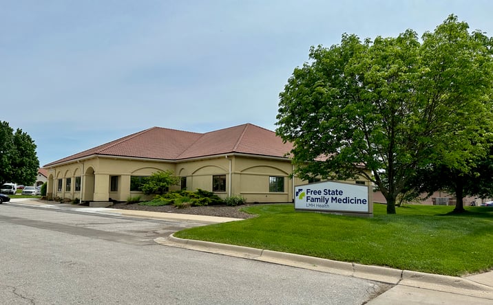 Pictures of Office property located at 1220 Biltmore Dr, Lawrence, KS 66049 for sales - image #1