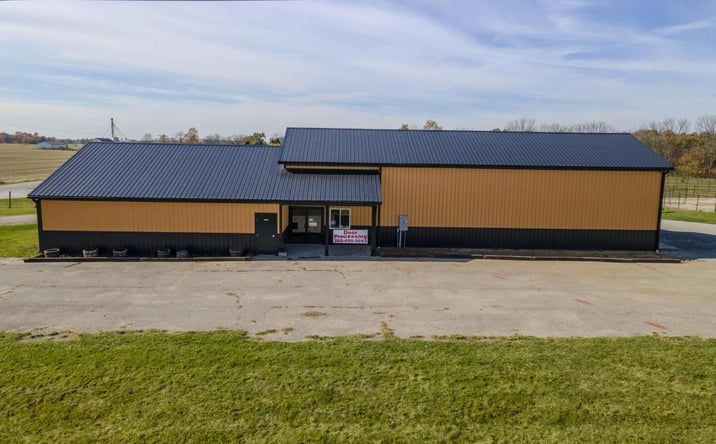 Pictures of Retail property located at 0035 W 700 N, Howe, IN 46746 for sales - image #1