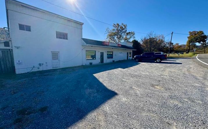 Pictures of Retail property located at 3199 N Fork Rd, Elliston, VA 24087 for sales - image #1
