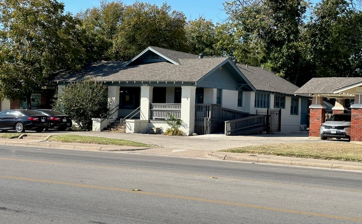 Pictures of Office property located at 2812 Hemphill St, Fort Worth, TX 76110 for sales - image #1