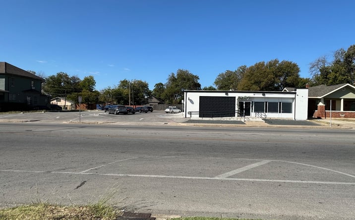 Pictures of Retail property located at 2820 Hemphill St, Fort Worth, TX 76110 for sales - image #1