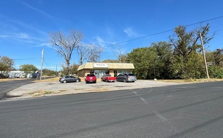 Pictures of Special Purpose property located at 201 E 1st Street, Tahlequah, OK 74464 for sales - image #1