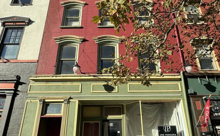 Pictures of Retail, Mixed Use property located at 58 Centre Sq Cir, Easton, PA 18042 for sales - image #1