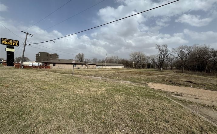 Pictures of Land, Industrial, Multifamily property located at 3746 SW Topeka Boulevard, Topeka, KS 66609 for sales - image #1