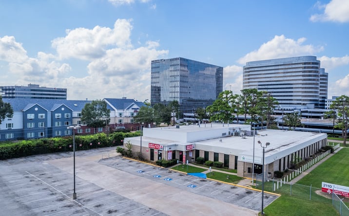 image of property at 2110 E GOVERNORS CIR Houston TX 77092-8712