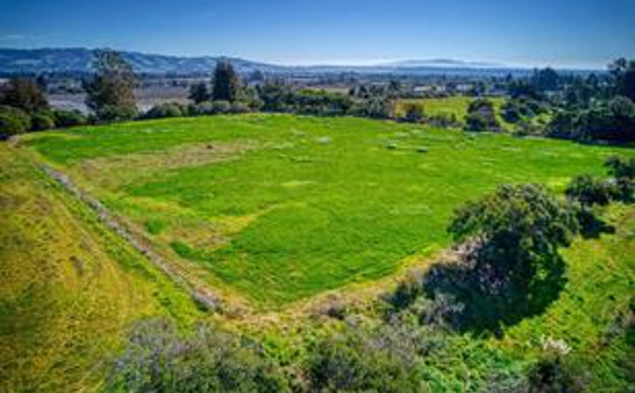 Pictures of Land property located at 571 Calabasas Rd, Watsonville, CA 95076 for sales - image #1