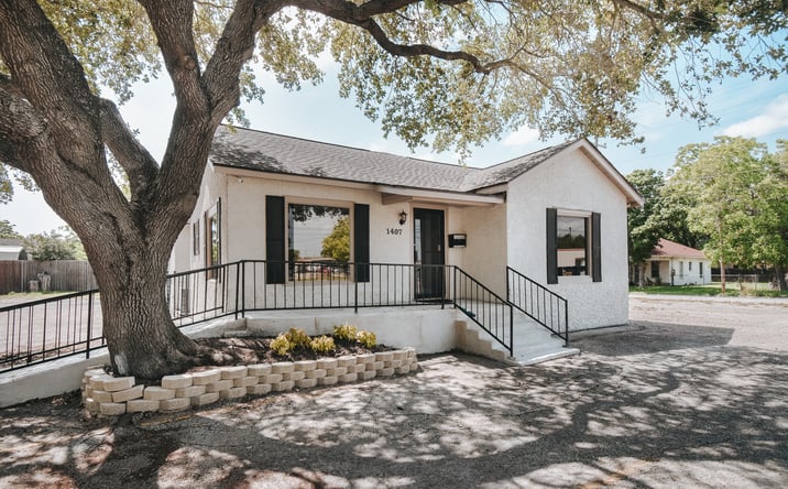 Pictures of Retail, Office, Hospitality, Mixed Use, Special Purpose property located at 1407 N Wheeler St, Victoria, TX 77901 for sales - image #1