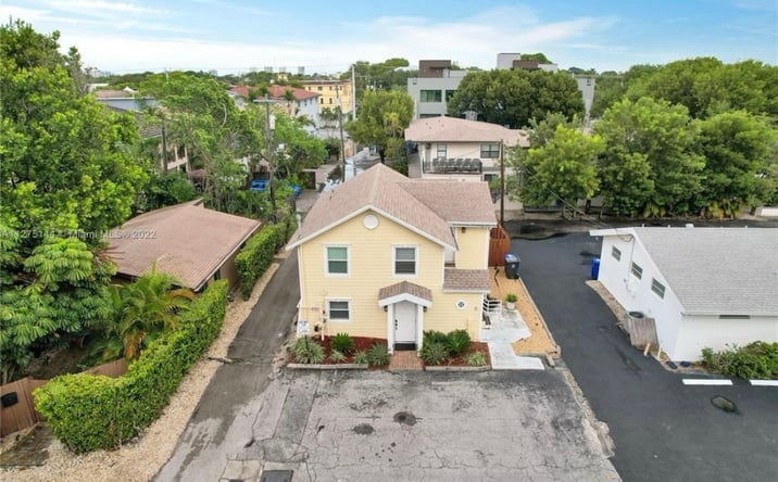 Pictures of Multifamily property located at 10 NE 11th Ave, Fort Lauderdale, FL 33301 for sales - image #1