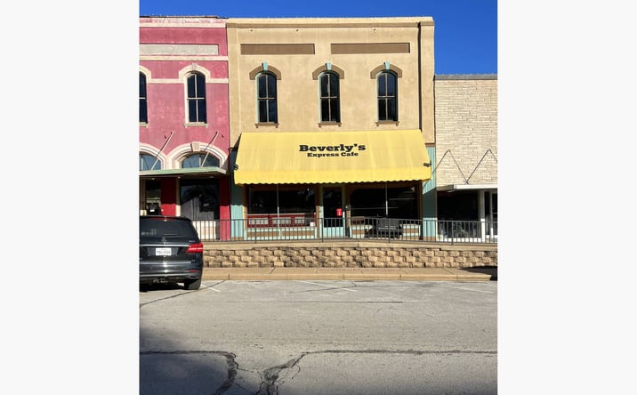 Pictures of Retail property located at 121 S Henderson St, Rusk, TX 75785 for sales - image #1