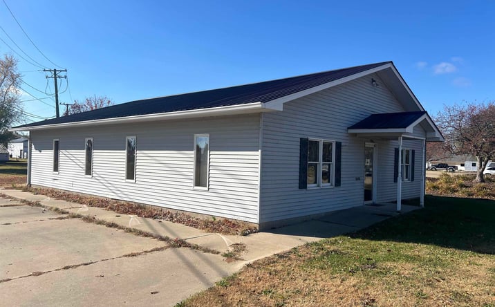 Pictures of Special Purpose property located at 1418 14th Avenue, Fulton, IL 61252 for sales - image #1