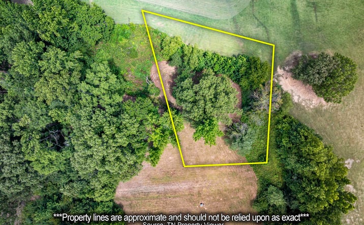 Pictures of Land, Multifamily property located at 17 Fairway Lane, Decaturville, TN 38329 for sales - image #1