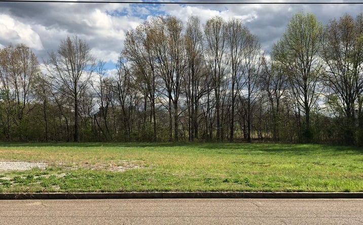 Pictures of Land, Office, Retail property located at 126 Volunteer Boulevard, Jackson, TN 38305 for sales - image #1
