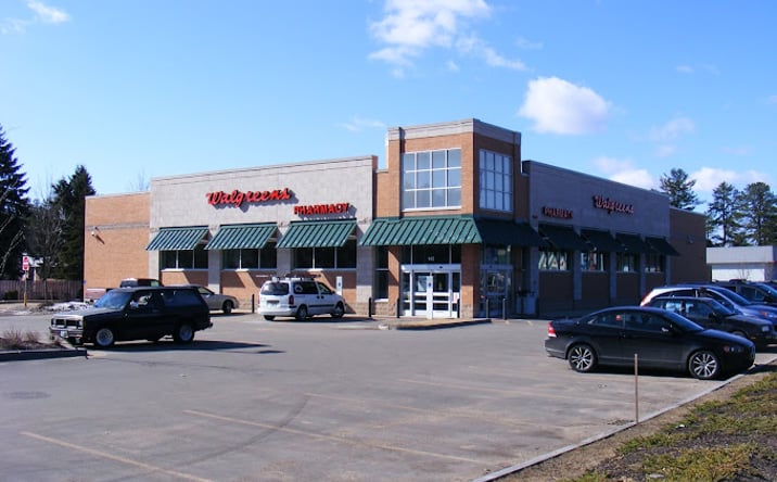 Pictures of Retail property located at 142 Loudon Rd, Concord, NH 03301 for sales - image #1