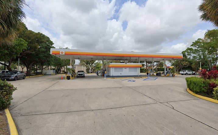 Pictures of Retail property located at 7006 Palmetto Cir N, Boca Raton, FL 33433 for sales - image #1