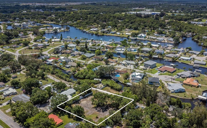 Pictures of Land property located at 817 2nd Ave NW, Ruskin, FL 33570 for sales - image #1